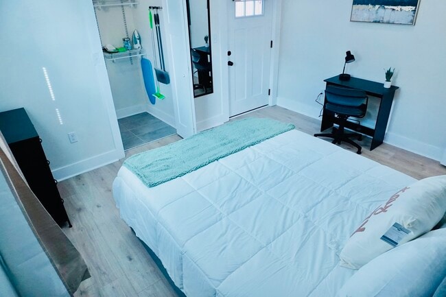 Building Photo - 1131 Garfield St