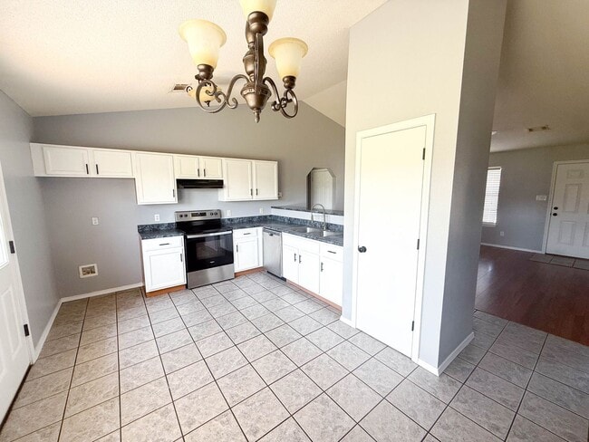 Building Photo - 175 Ridgecrest Dr