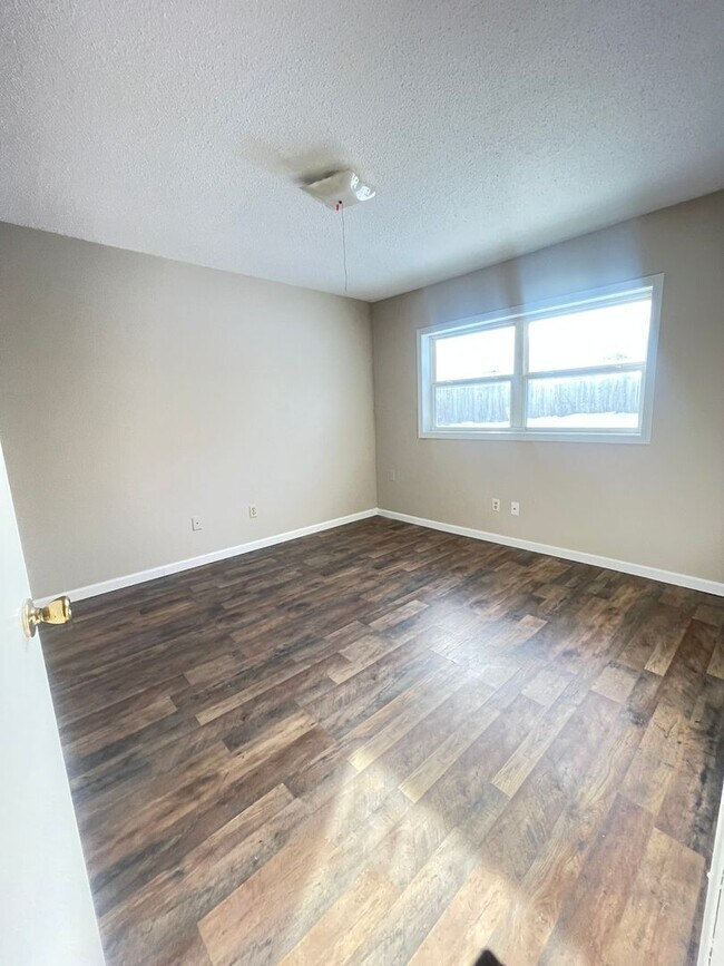 Foto del edificio - 1 Bed 1 Bath Apartment For Rent in TROY, MO
