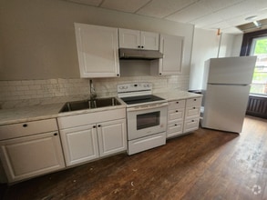 Building Photo - 10 Langdon St