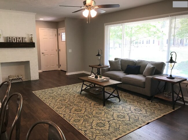 Foto del edificio - Newly renovated 3BR, 3.5 Bath Ranch with basement