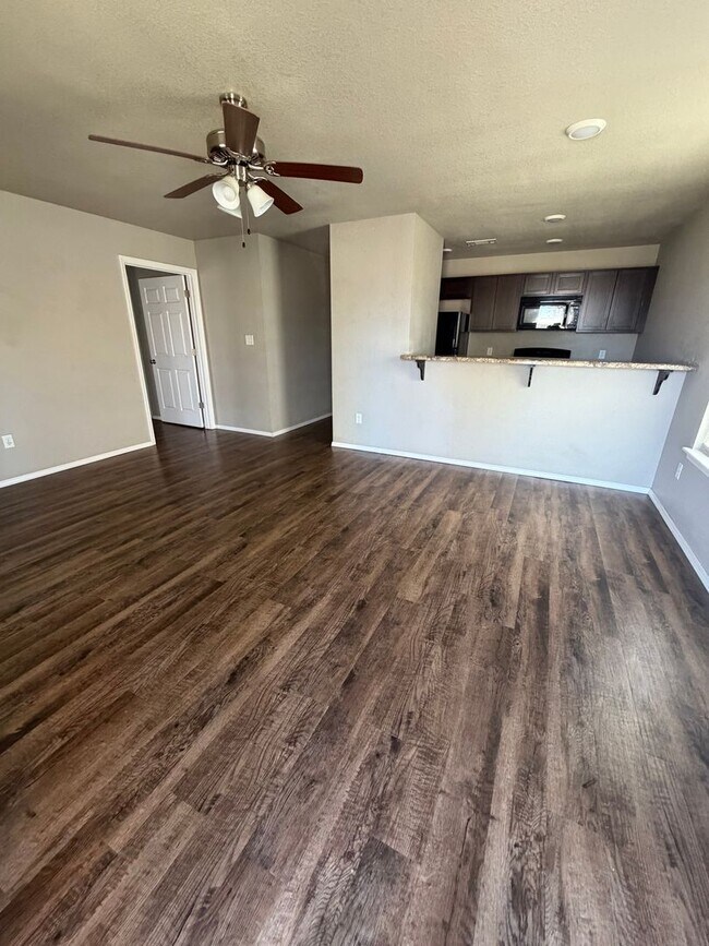 Building Photo - S. L Duplex