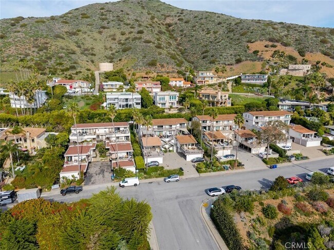 Foto del edificio - 11813 Ellice St