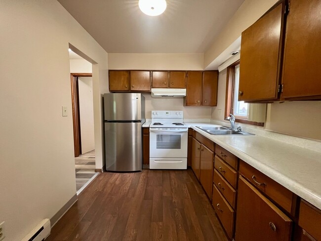 Building Photo - Chester Estates