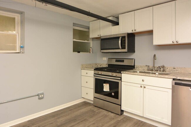 Foto del edificio - 5534 N Artesian Ave