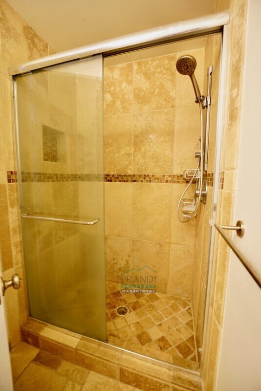 Building Photo - 39 Forest Ln