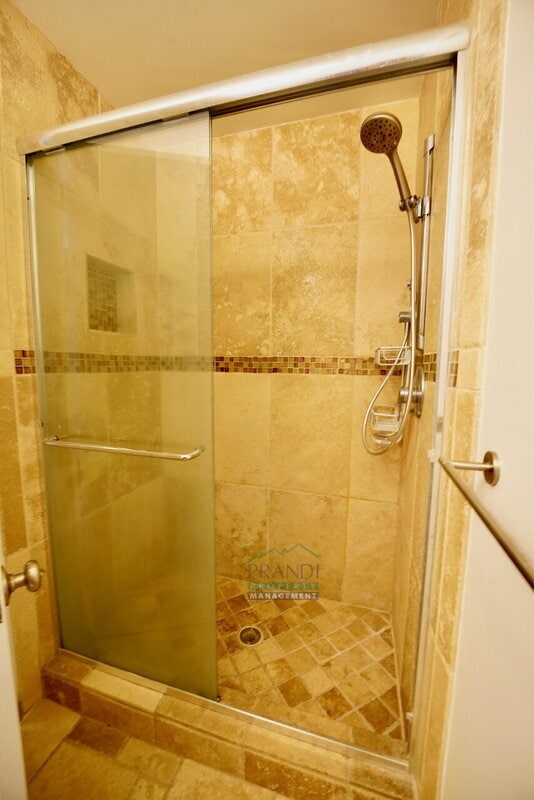 Foto del edificio - 39 Forest Ln