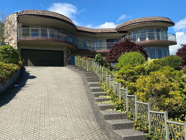 Photo du bâtiment - 1359 Whitby Rd