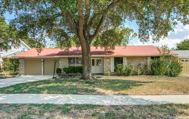 Building Photo - RENOVATED 4-BEDROOM IN CAMELOT, NORTH EAST...