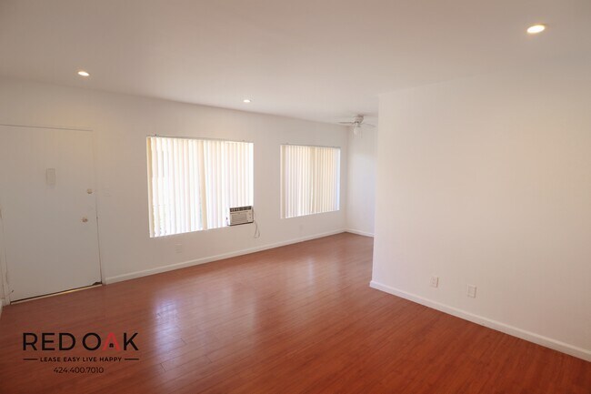 Foto del edificio - 3860 Mentone Ave