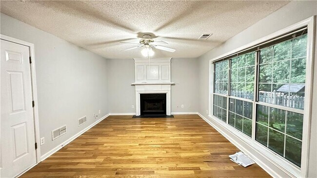 Foto del edificio - 11900 Carriage Park Ln