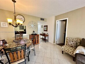 Building Photo - 2200 E Hallandale Beach Blvd