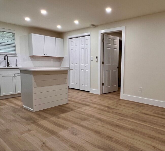 Building Photo - 3205 Post Street, Unit 3203-1