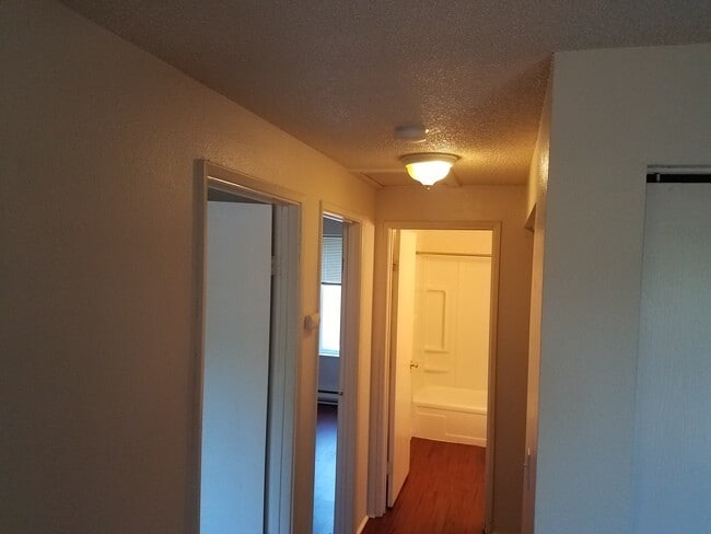 Hallway - 9830 Southwest Lookout Terrace