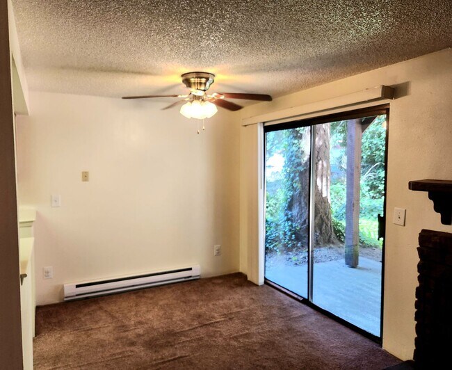 Foto del edificio - 12303 118 Ave Ct E