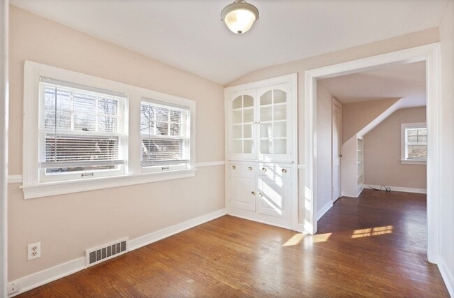 Foto del edificio - 916 S Webster St