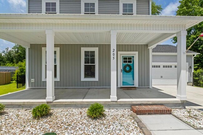 Building Photo - 205 Bangor Ct