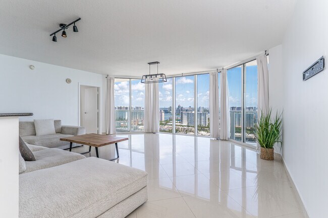Foto del edificio - 16699 Collins Ave