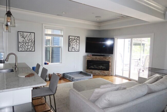 Foto del edificio - 405 E 7th St