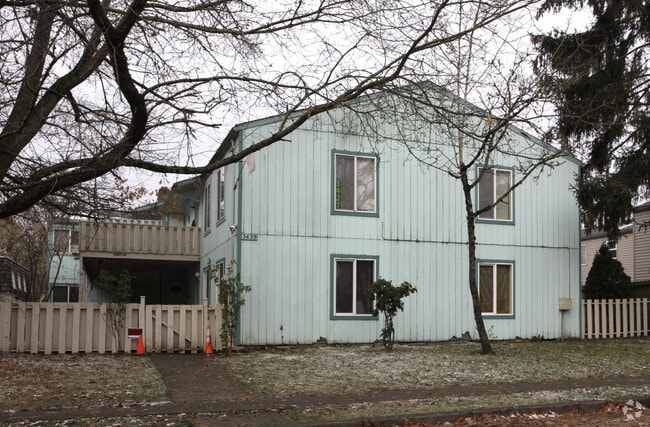 Primary Photo - 3421-3429 SW 125th Ave