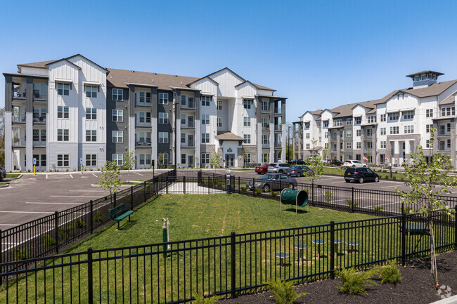 Building Photo - Tapestry Ridge