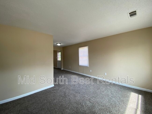 Building Photo - 3575 Lanette Rd