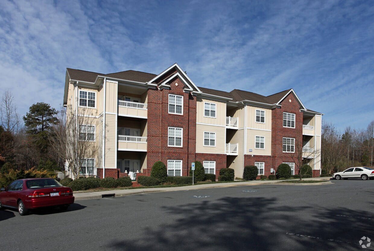 Adams Place Condominiums Apartments Charlotte, NC