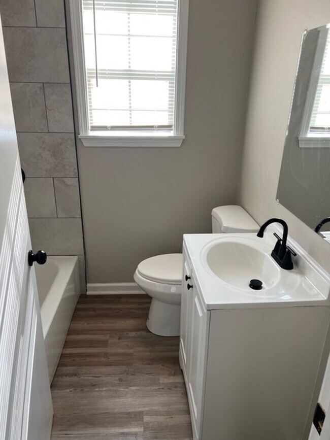 Foto del edificio - 4 Success is now offering this cute 3bd/2b...