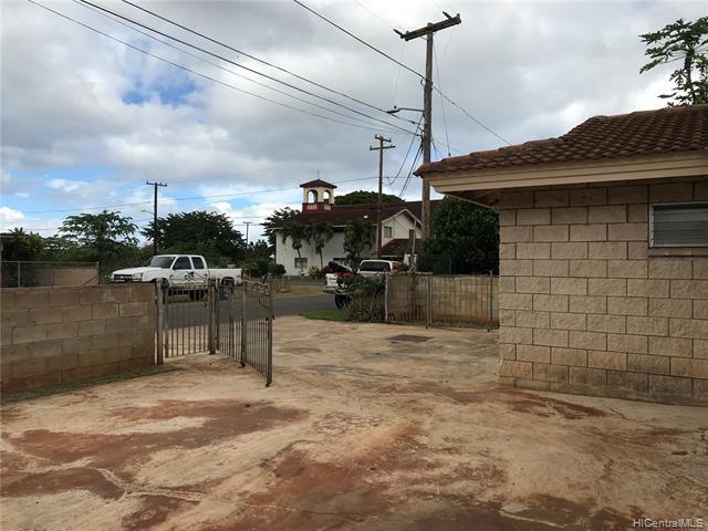 Building Photo - 67-404-404 Aikaula St