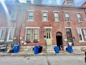 Building Photo - 153-43rd 1/2 43rd 1/2 St