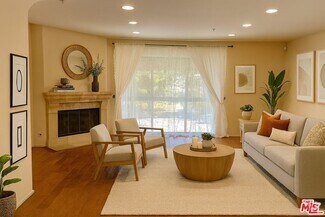 Building Photo - 4301 Los Feliz Blvd