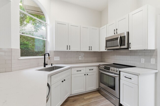 Foto del edificio - 23 Cedar Chase Pl