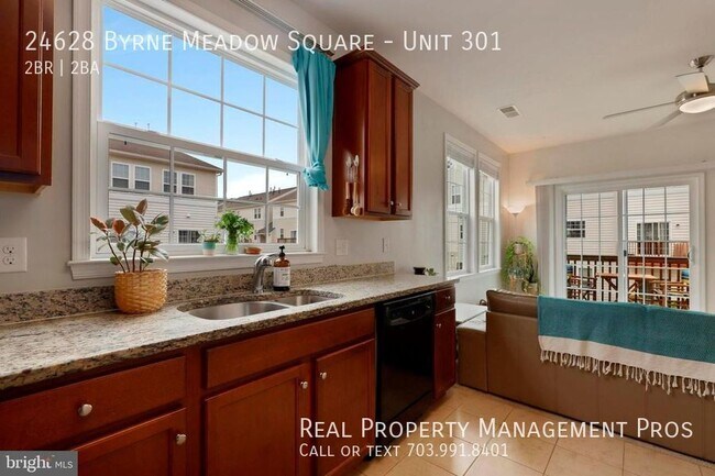 Foto del edificio - Qualify for a zero security deposit option?
