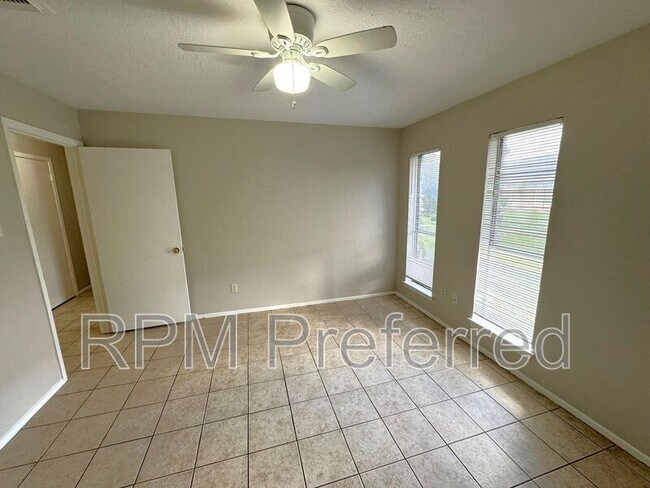 Foto del edificio - 6939 Chasewood Dr