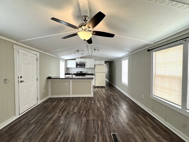 Foto del edificio - Single Family Manufactured Home- Ready for Move In!