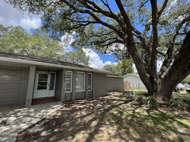 Building Photo - **Affordable Rental home in Silver Springs...