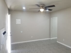 Building Photo - 931 G St