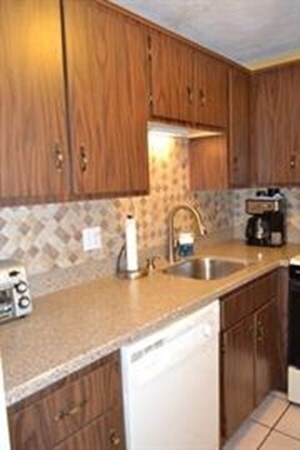 Building Photo - 16 Kenmar Dr