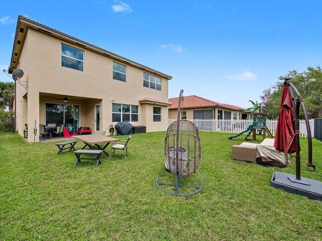 Building Photo - 11316 SW Barton Way