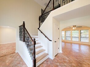 Building Photo - 18603 Point Lookout Dr