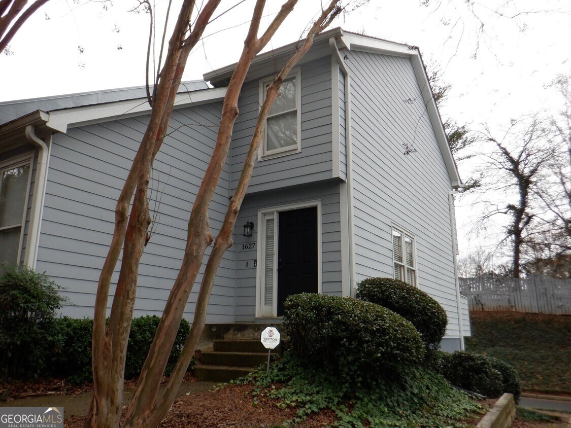Primary Photo - 1627 Defoors Walk NW