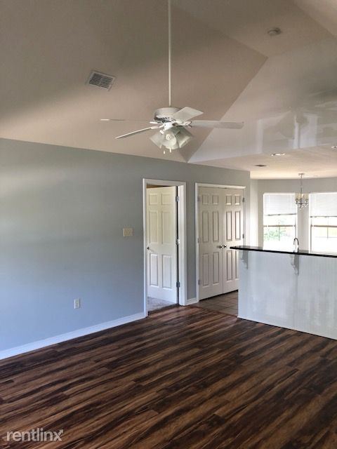 Building Photo - 3 br, 2 bath House - 13709 Lawton Ln