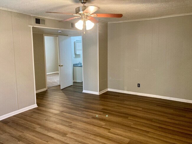 Foto del edificio - 117 Parkburg Rd