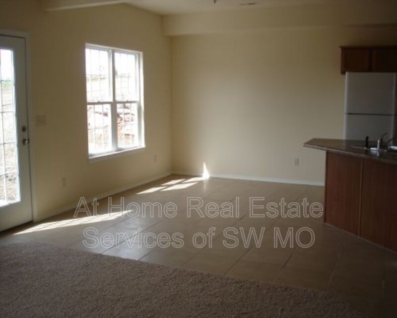 Foto del edificio - 1103 N Missouri Dr