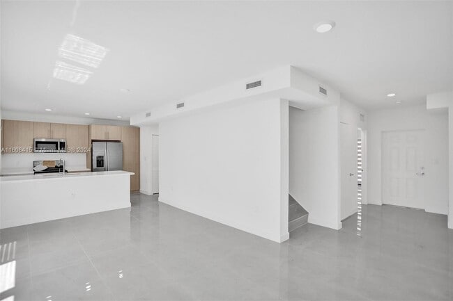 Foto del edificio - 103 NW 10th Pl