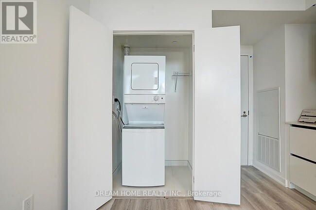 Photo du bâtiment - 238-3238 Simcoe St