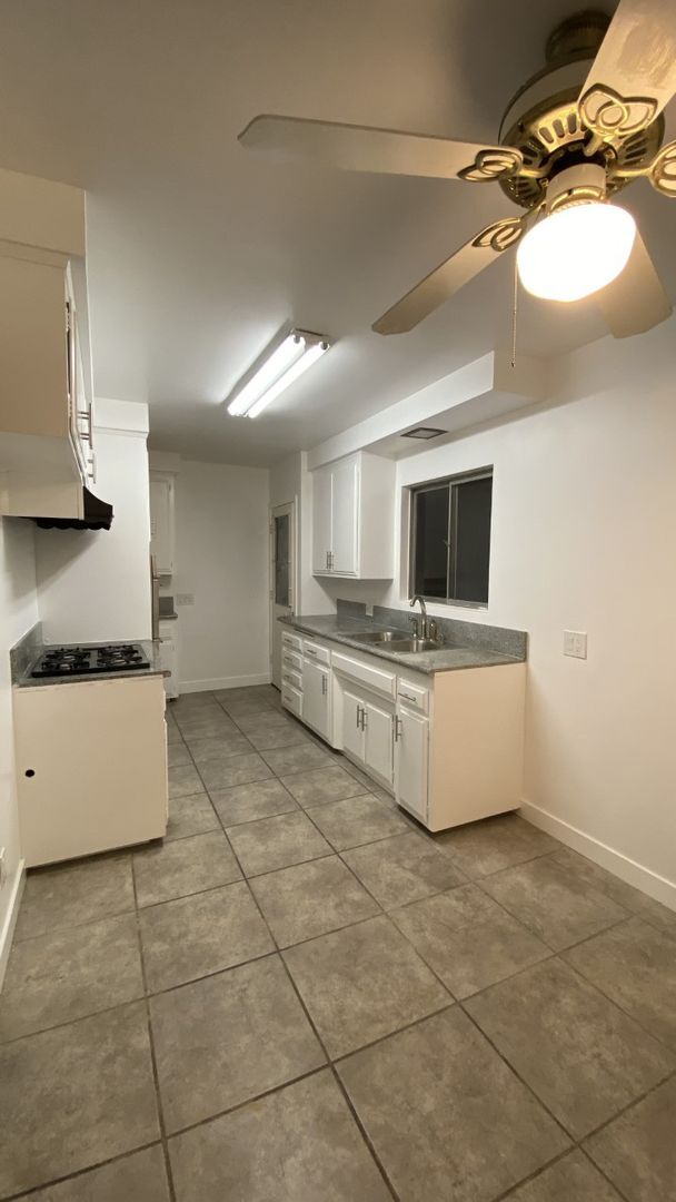 Building Photo - 11207 Mansel Ave