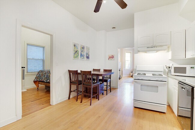 Foto del edificio - 3304 N Hamilton Ave