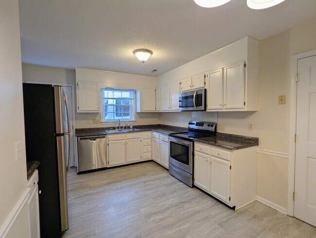 Foto del edificio - 2108 Terrywood Rd