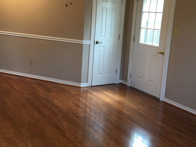 Foto del edificio - 838 Tangle Oaks Dr